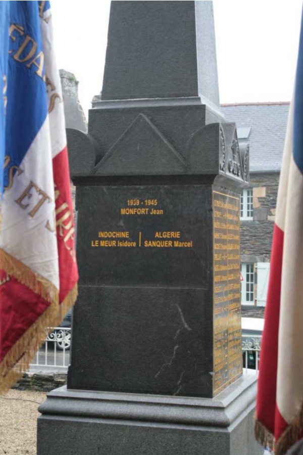 Photo Les Voivres - Jean Monfort enfin inscrit sur le monument aux morts de son village natal