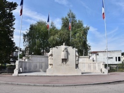 Photo paysage et monuments, Xertigny - le monument aux morts