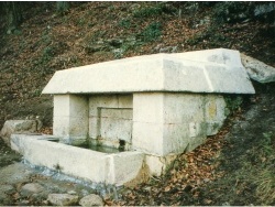 Photo paysage et monuments, Aisy-sur-Armançon - Fontaine de Champeau