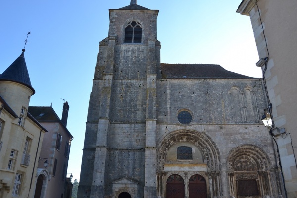 Photo Avallon - église St Lazare