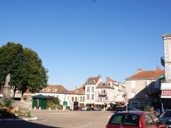 Photo paysage et monuments, Avallon - Le Village