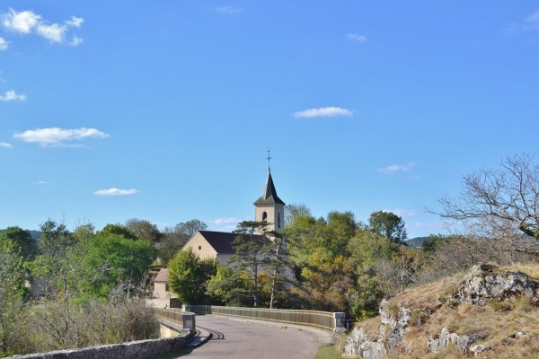 Photo Pierre-Perthuis - la commune