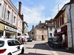 Photo paysage et monuments, Saint-Fargeau - le Village