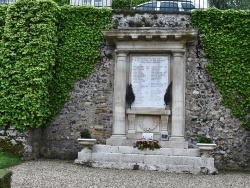 Photo paysage et monuments, Saint-Privé - le Monument Aux Morts