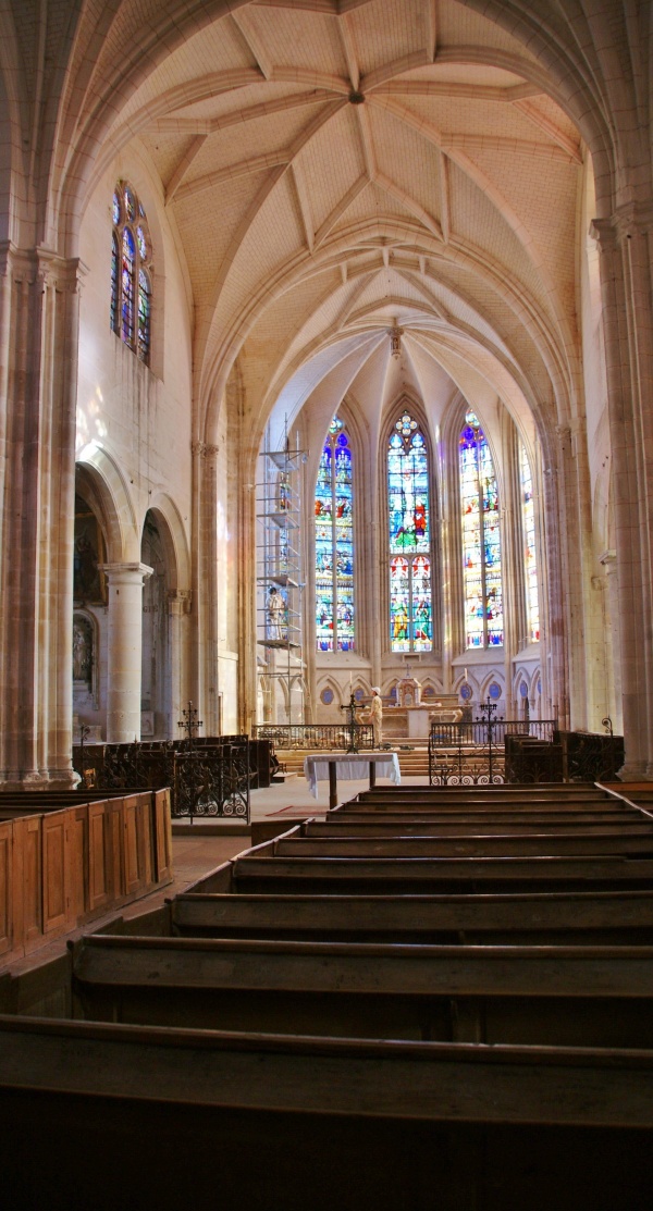Photo Tonnerre - église Saint-Pierre