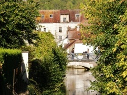 Photo paysage et monuments, Tonnerre - Passerelle sur L'Armançon