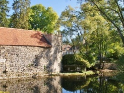 Photo paysage et monuments, Vault-de-Lugny - Château de Vault de Lugny