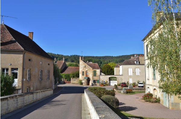 Photo Vault-de-Lugny - Le Village