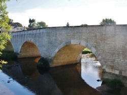 Photo paysage et monuments, Vault-de-Lugny - Pont sur Le Cousin