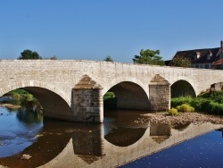 Photo paysage et monuments, Vault-de-Lugny - Pont sur Le Cousin