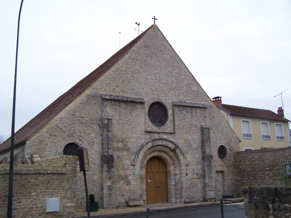 L'église de Saint-Cyr la  Rivière